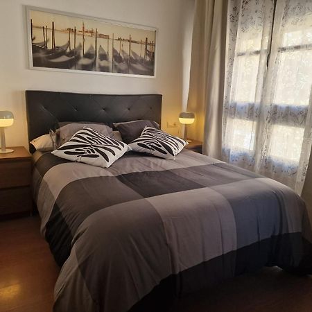 Moreti Málaga Buitenkant foto